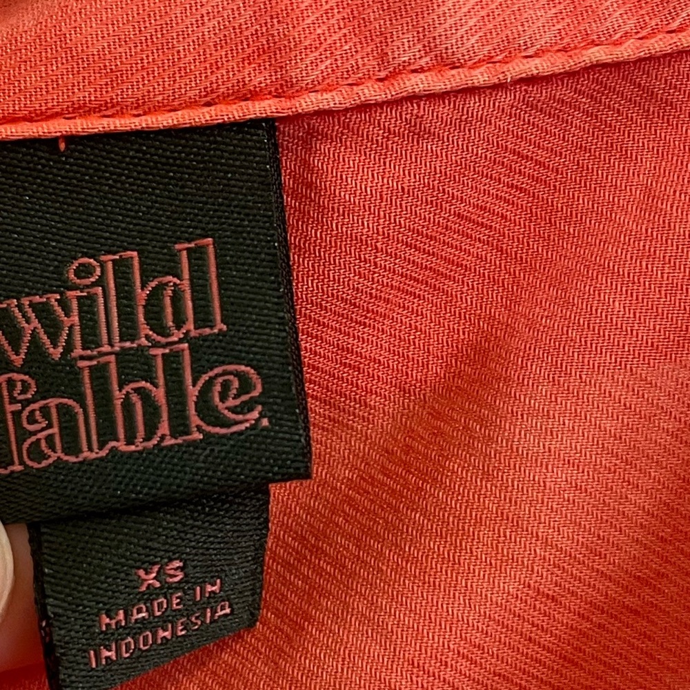 Wild Fable cropped button up - Picture 3 of 4